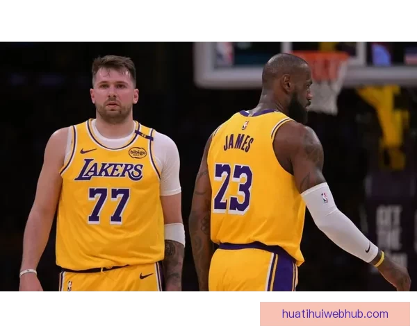 詹姆斯：东契奇关键时刻爆发 我虽疲惫依旧与队友一起拼搏取胜